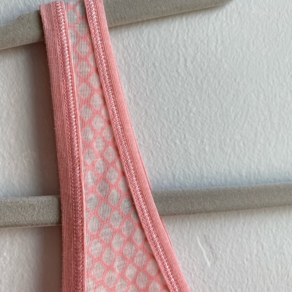 Lululemon Low back Tank Top - Picture 4 of 4